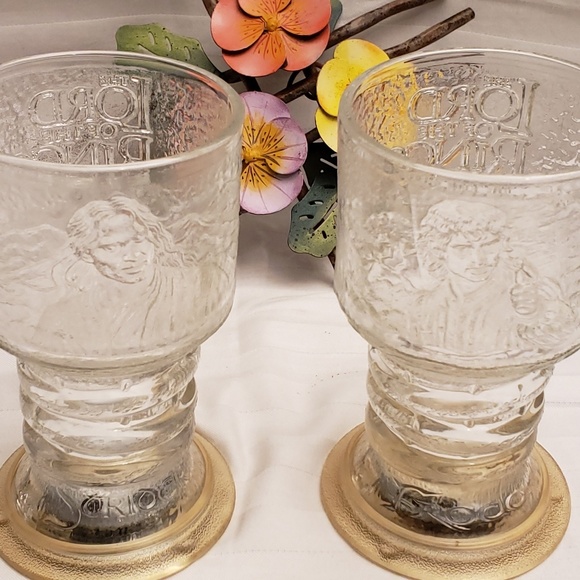 NLP, INC Other - 2001 Lord Of The Rings Light Up Glass Goblets